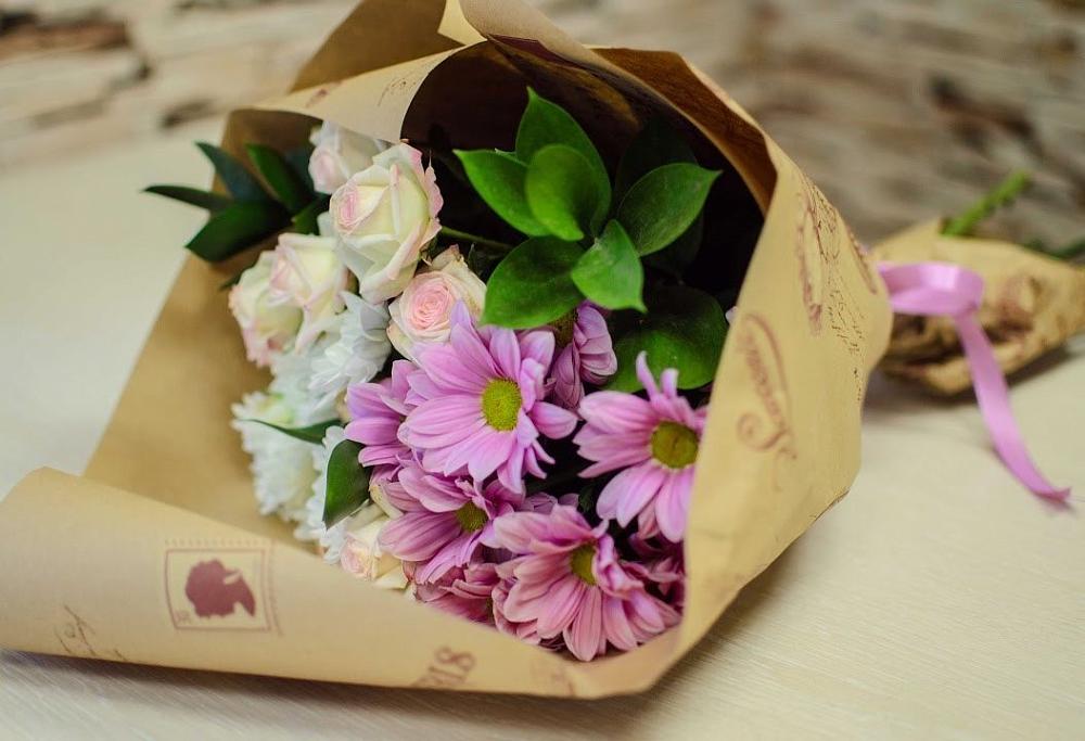 Букет цветов из: Розы и Хризантемы в Северном