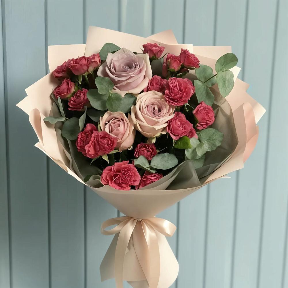 Букет цветов из: Гвоздики и Розы в Северном