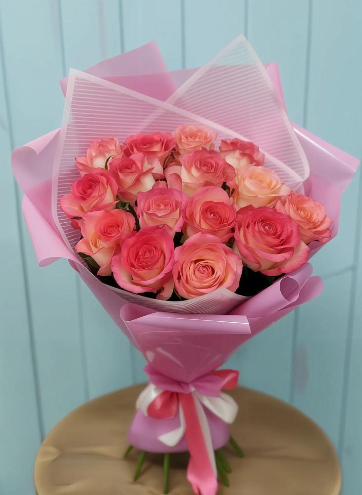 Букет 15 Розовых роз Равель в Северном