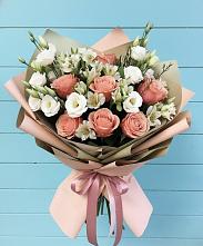 Букет цветов из:  Розы, Альстромерии и Лизиантусы в Северном