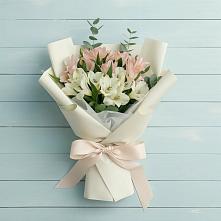 Букет цветов из:  Альстромерии в Северном