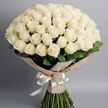 Букет 101 беля роза Белоснежка в Северном