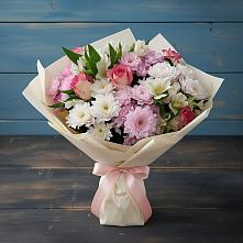 Букет цветов из:  Хризантемы, Альстромерии и Розы в Северном