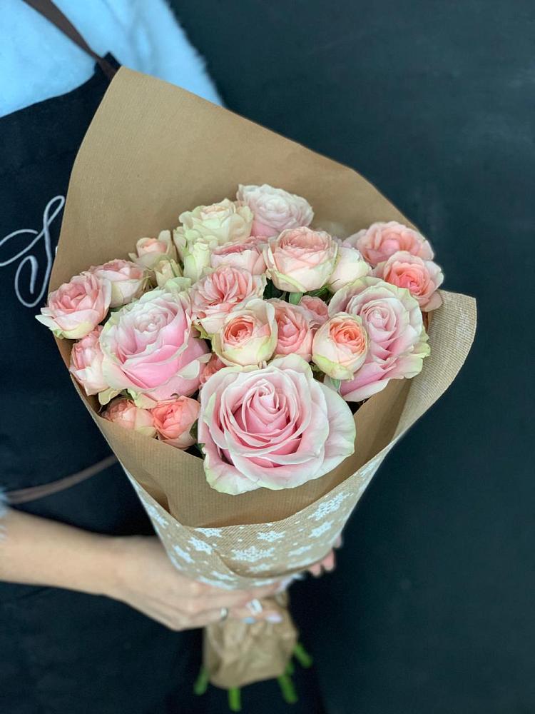 Букет цветов из: Хризантемы и Розы в Северном