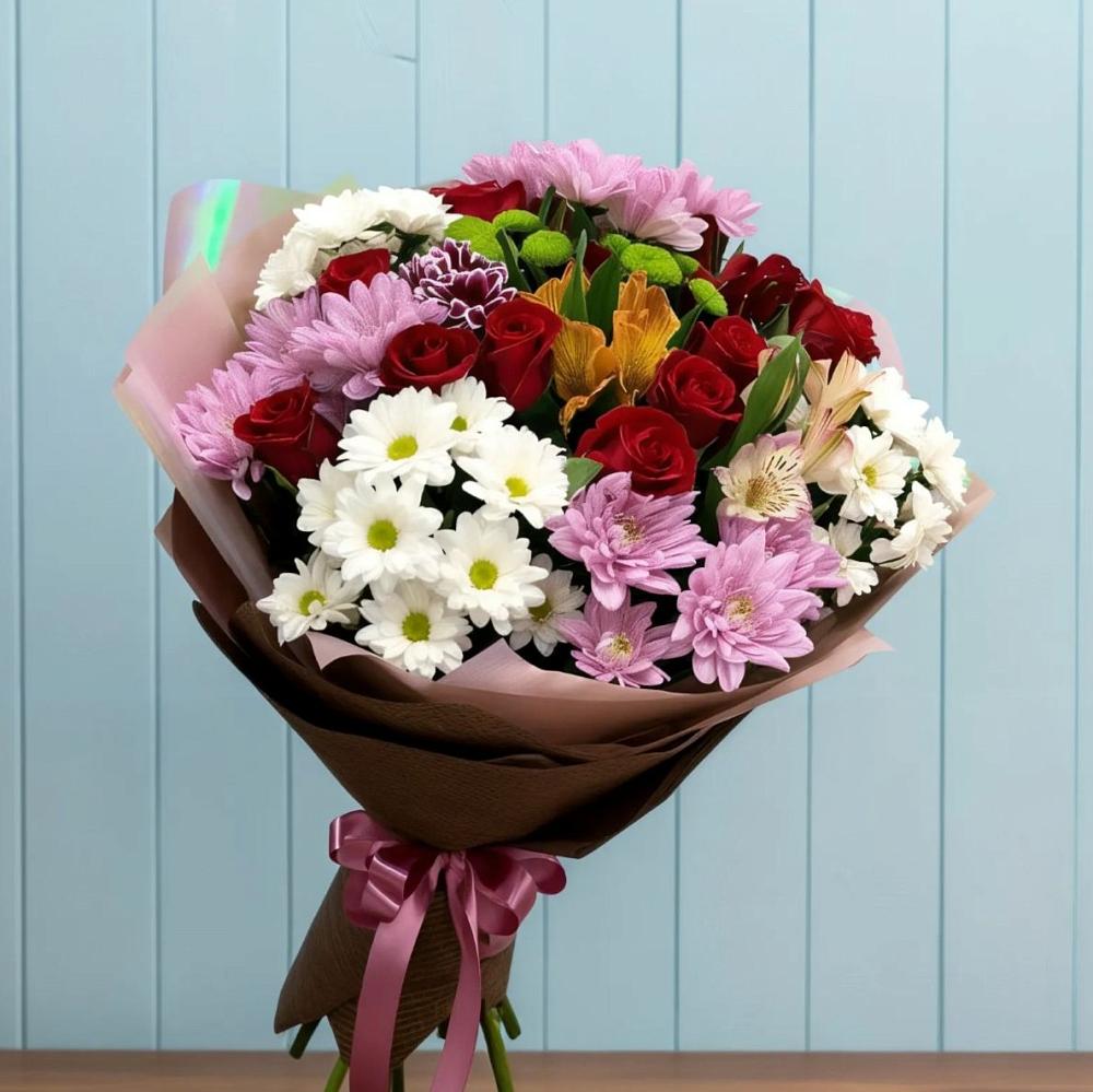 Букет цветов из: Розы, Хризантемы и Альстромерии в Северном