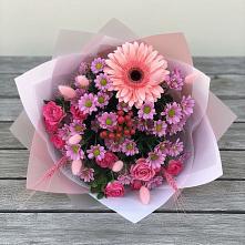 Букет цветов из:  Розы, Герберы и Хризантемы в Северном