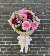 Букет цветов из:  Герберы и Хризантемы в Северном