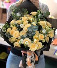 Букет цветов из:  Розы и Лизиантусы в Северном