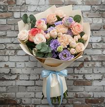 Букет цветов из:  Розы, Лизиантусы и Гвоздики #REPLACE_PRED# Северном